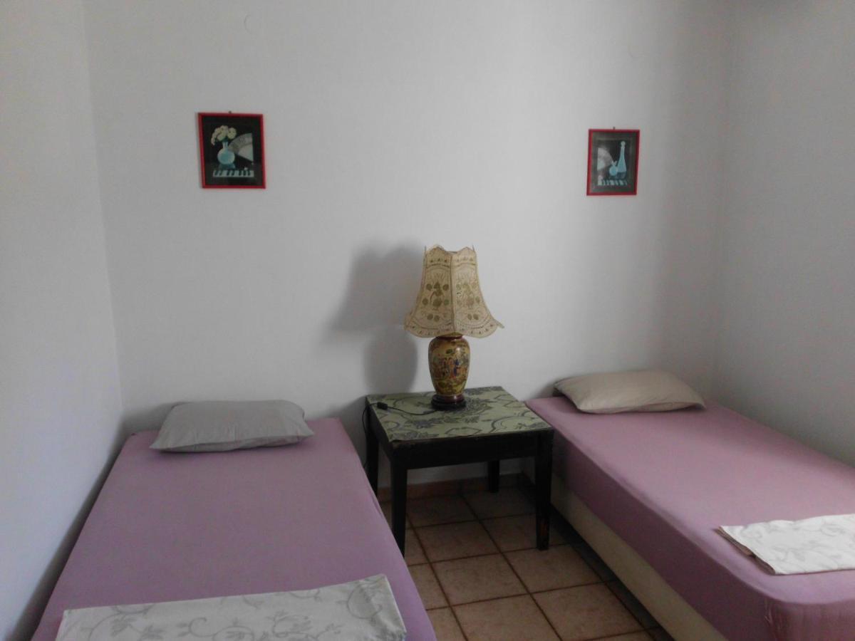 Tom'S House Apartment Skriperon ภายนอก รูปภาพ