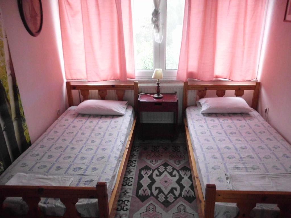 Tom'S House Apartment Skriperon ภายนอก รูปภาพ