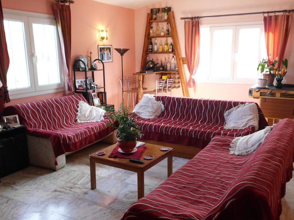 Tom'S House Apartment Skriperon ภายนอก รูปภาพ