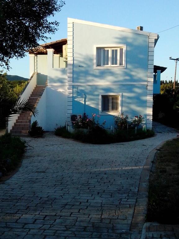Tom'S House Apartment Skriperon ภายนอก รูปภาพ