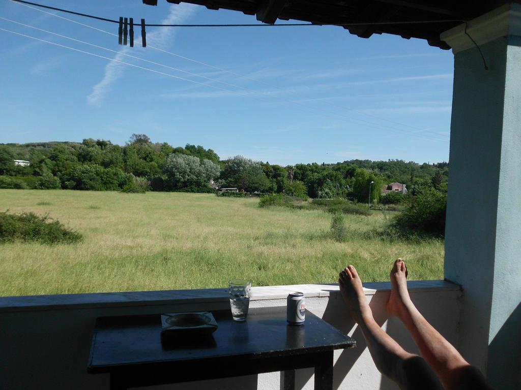 Tom'S House Apartment Skriperon ภายนอก รูปภาพ