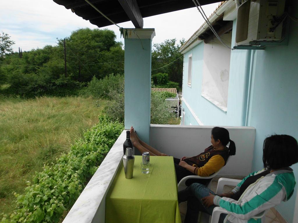 Tom'S House Apartment Skriperon ภายนอก รูปภาพ