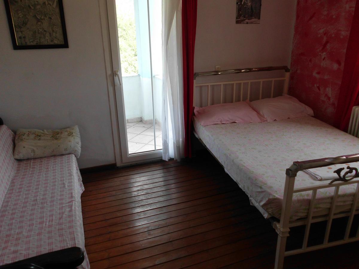 Tom'S House Apartment Skriperon ภายนอก รูปภาพ